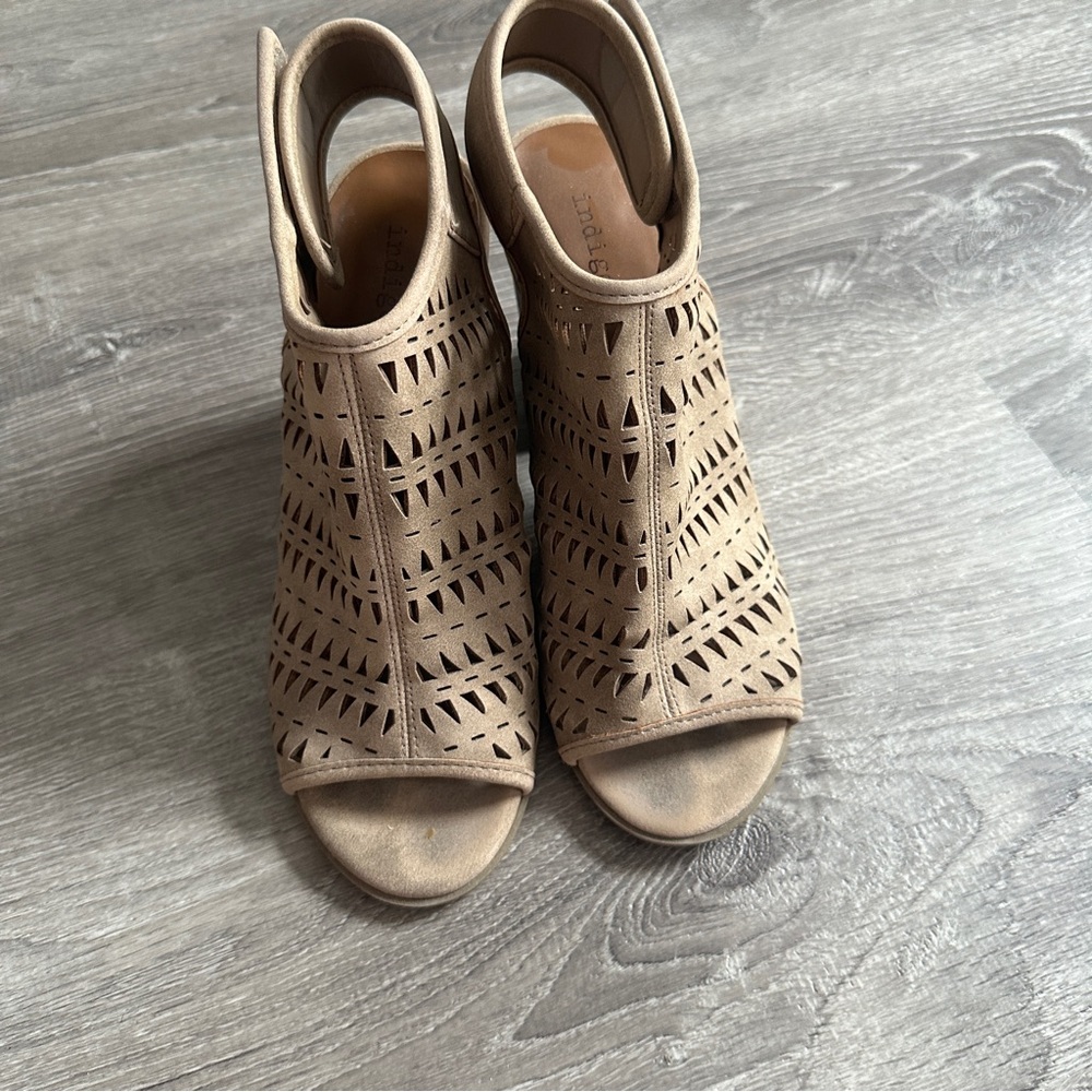 Indigo Rd. Tan Heeled Booties - Picture 2 of 7